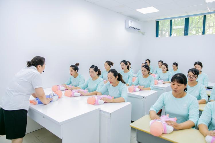青岛家政服务哪家好？如何挑选靠谱保洁？