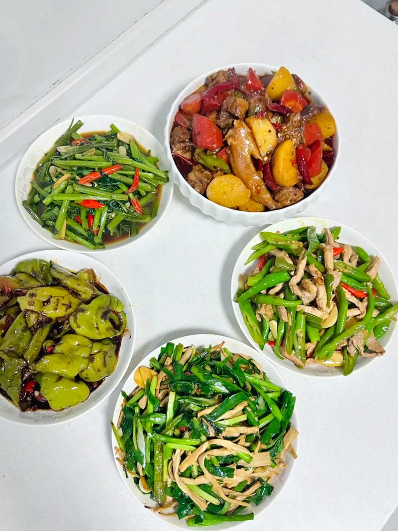 家政做饭阿姨怎么选？这5点经验帮你避坑